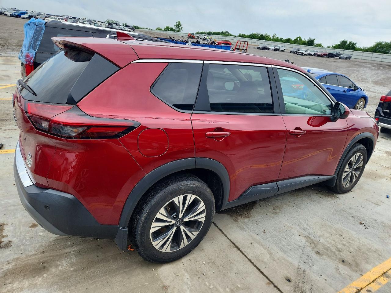 2023 Nissan Rogue - Фото 3