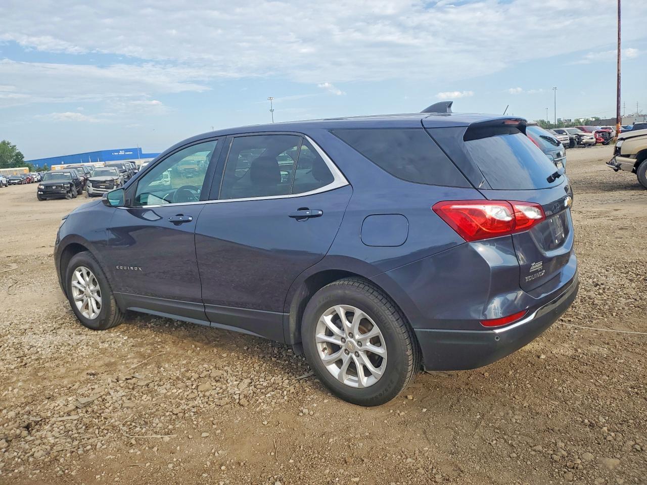 2018 Chevrolet Equinox Lt - Фото 2