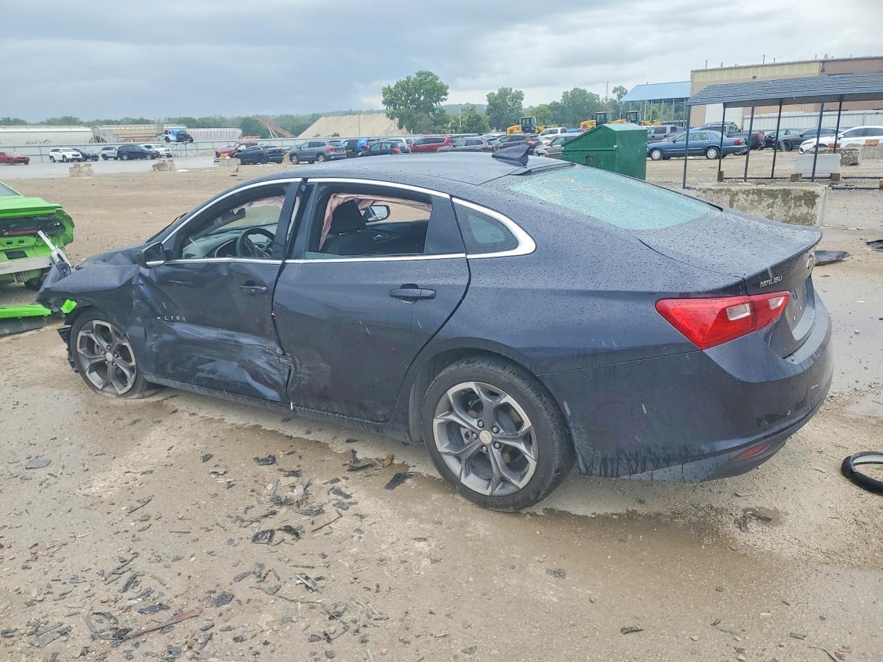2023 Chevrolet Malibu Lt (1Lt) - Image 2