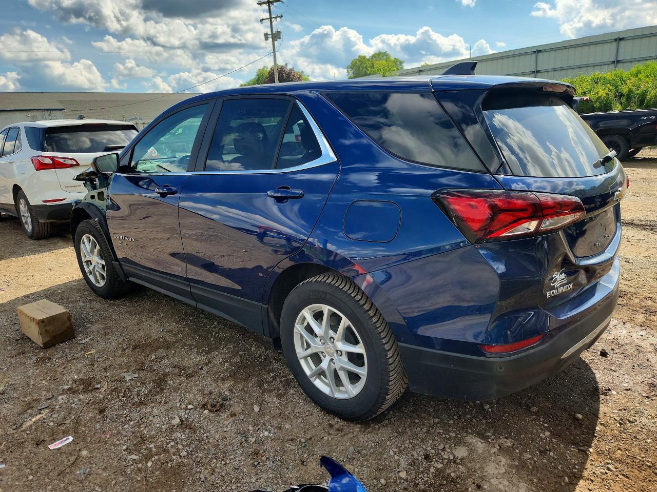 2023 Chevrolet Equinox Lt - Фото 2