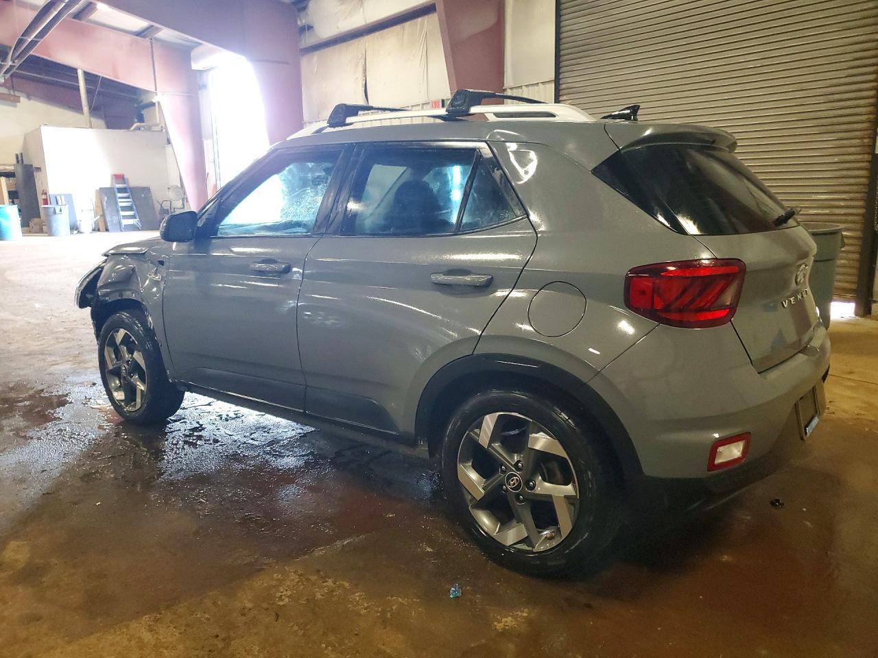 2021 Hyundai Venue Sel - Image 2