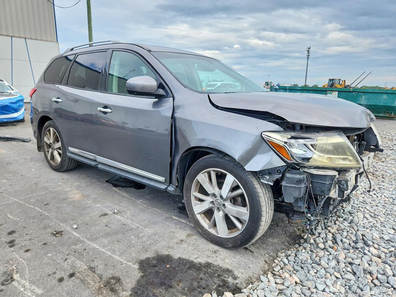 2015 Nissan Pathfinder S - Image 4