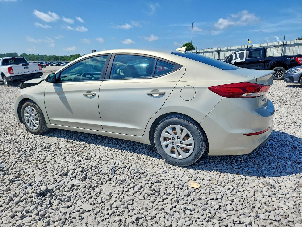 2017 Hyundai Elantra Se - Фото 2