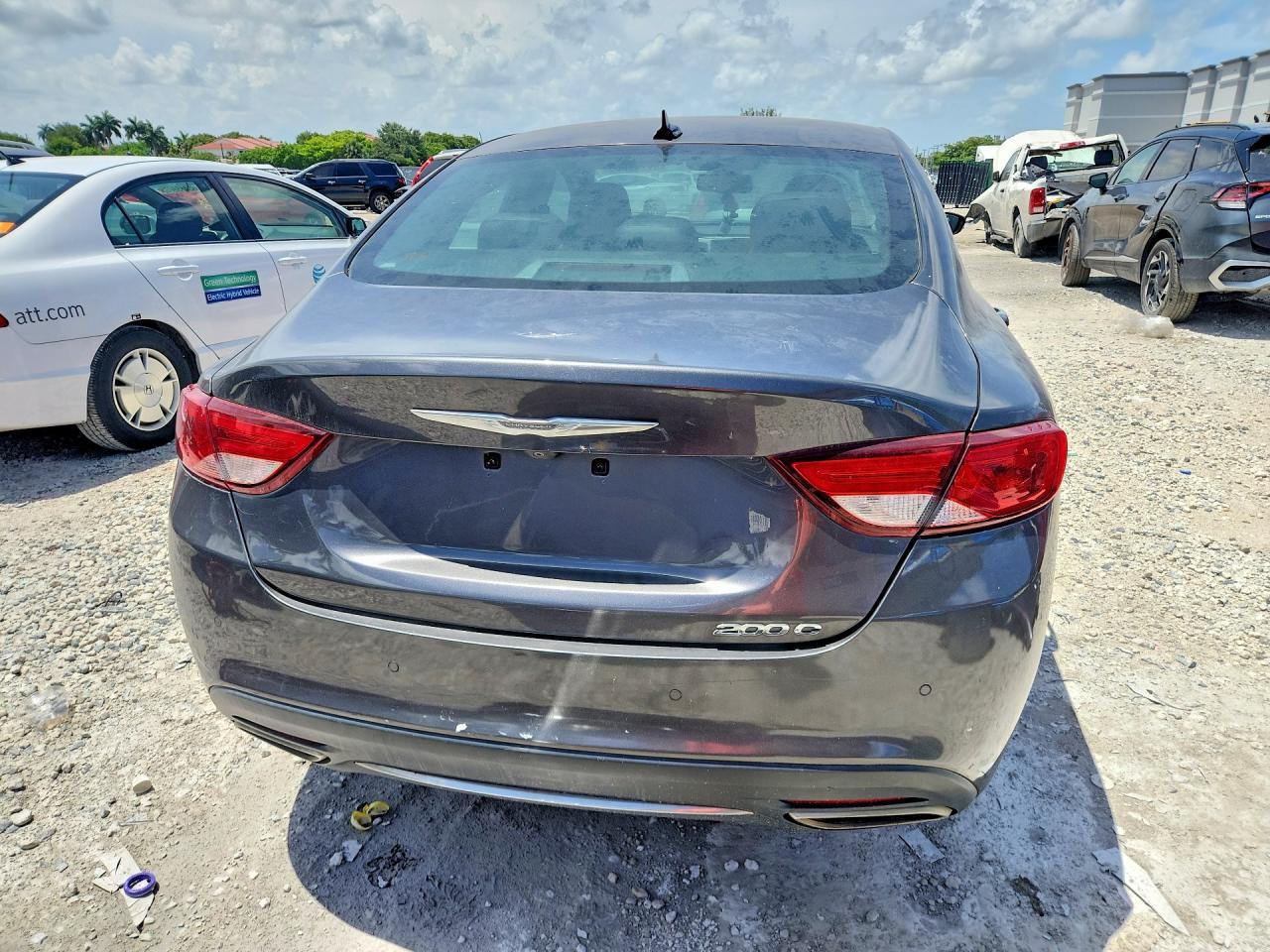 2015 Chrysler 200 Limited - Image 6