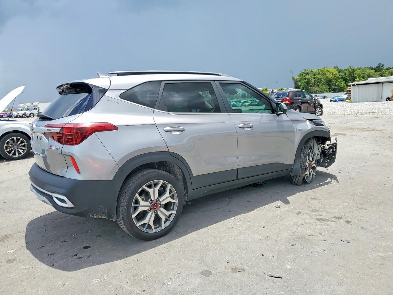 2021 Kia Seltos S - Фото 3
