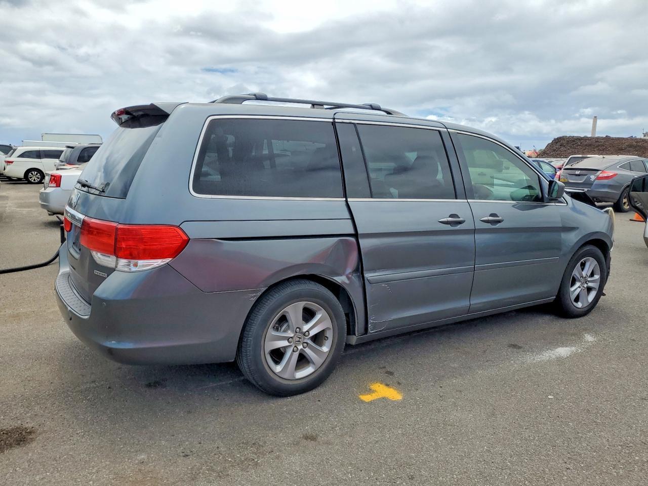 2010 Honda Odyssey Touring - Фото 3