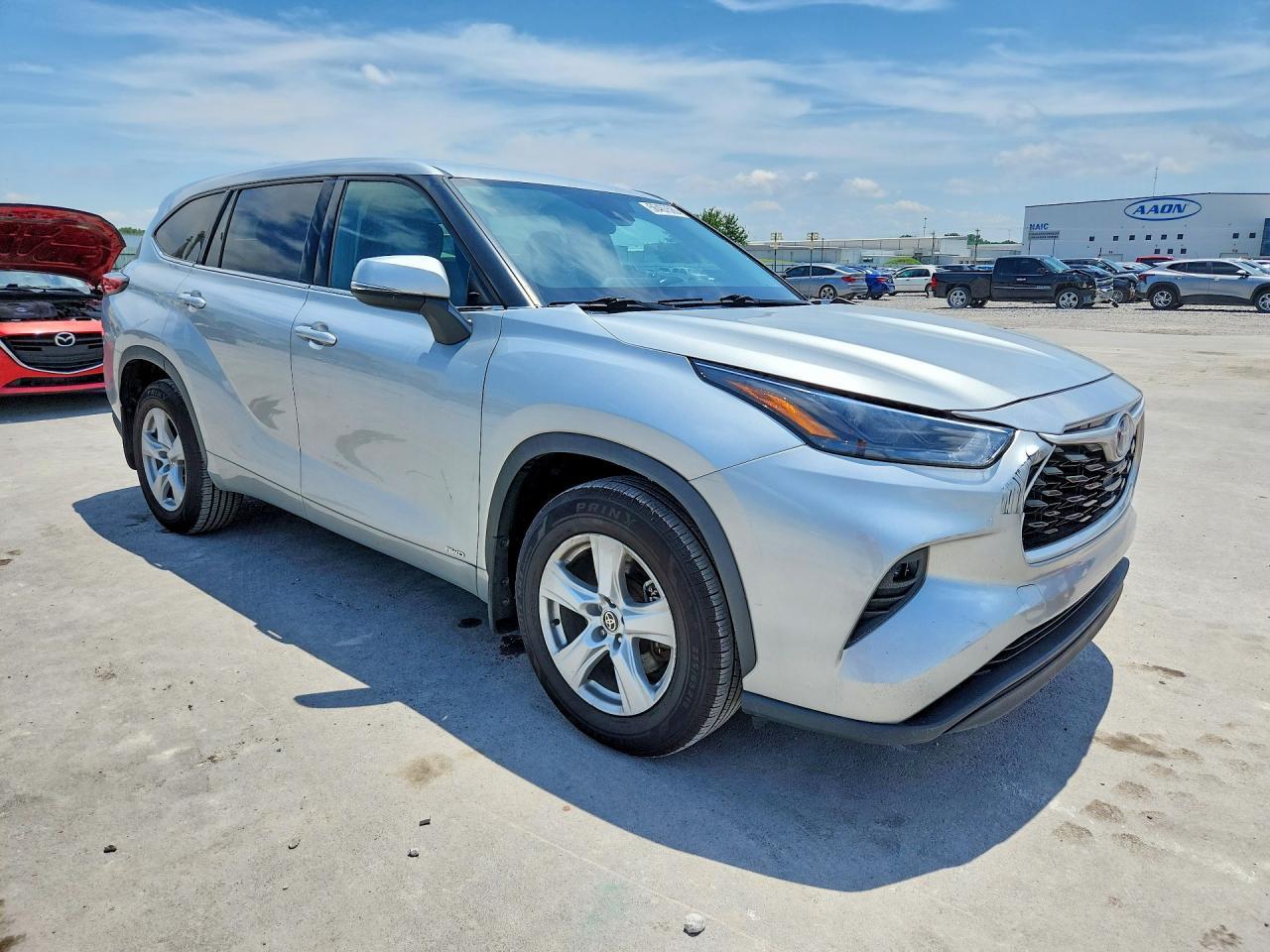 2022 Toyota Highlander Hybrid Le - Фото 4