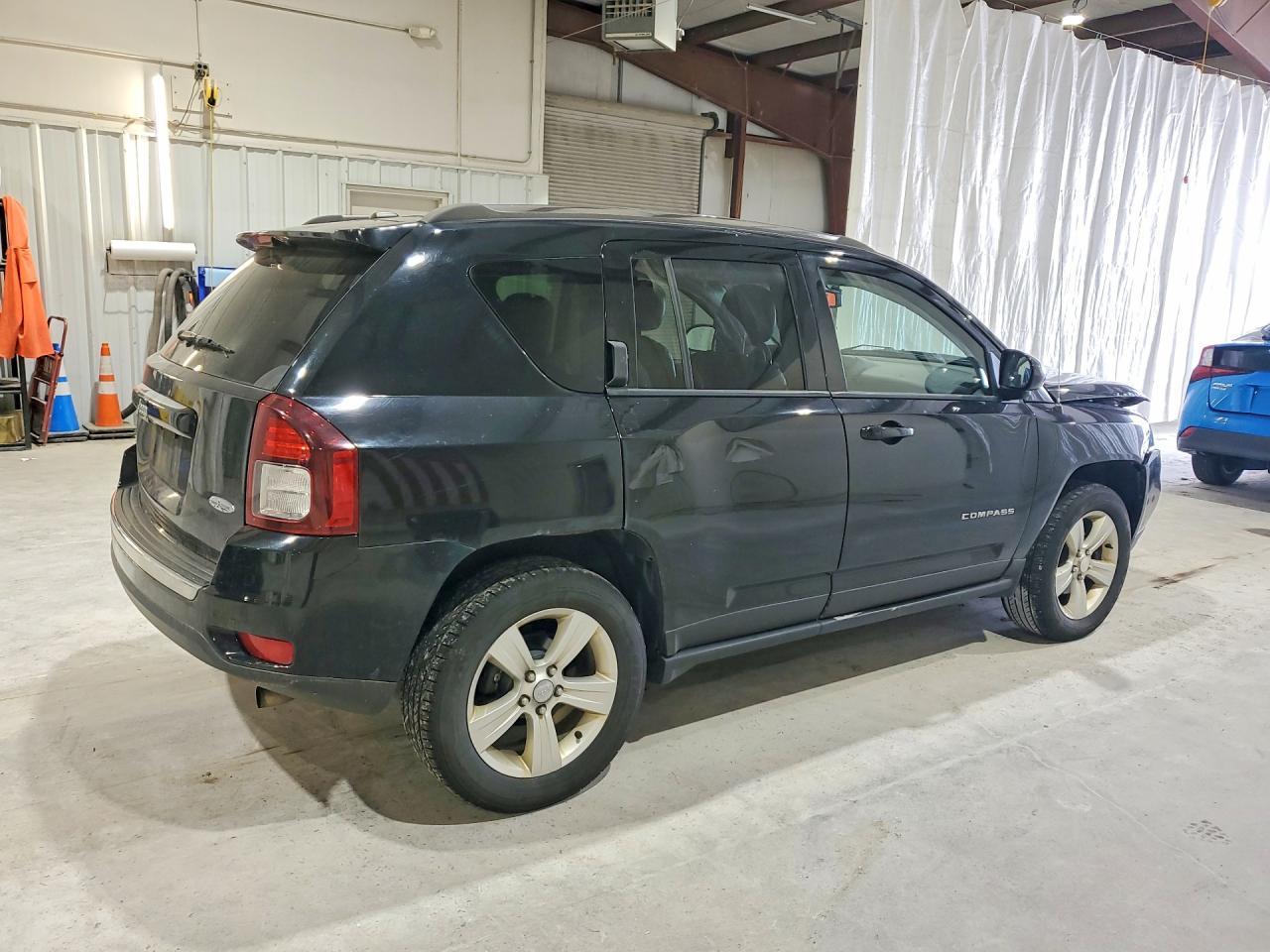 2015 Jeep Compass Latitude - Фото 3