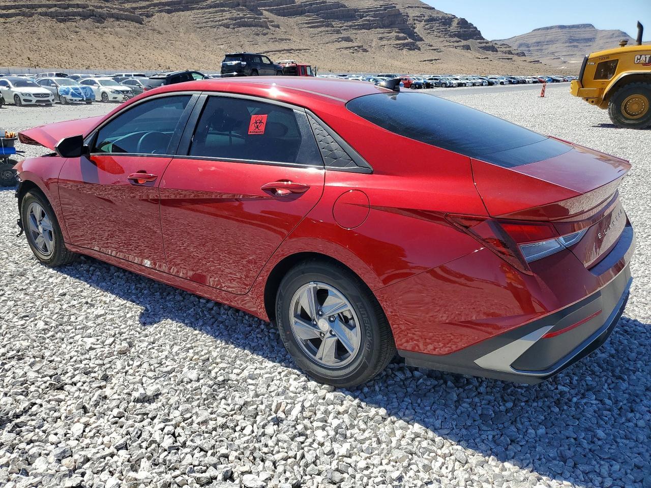 2025 Hyundai Elantra Se - Image 2