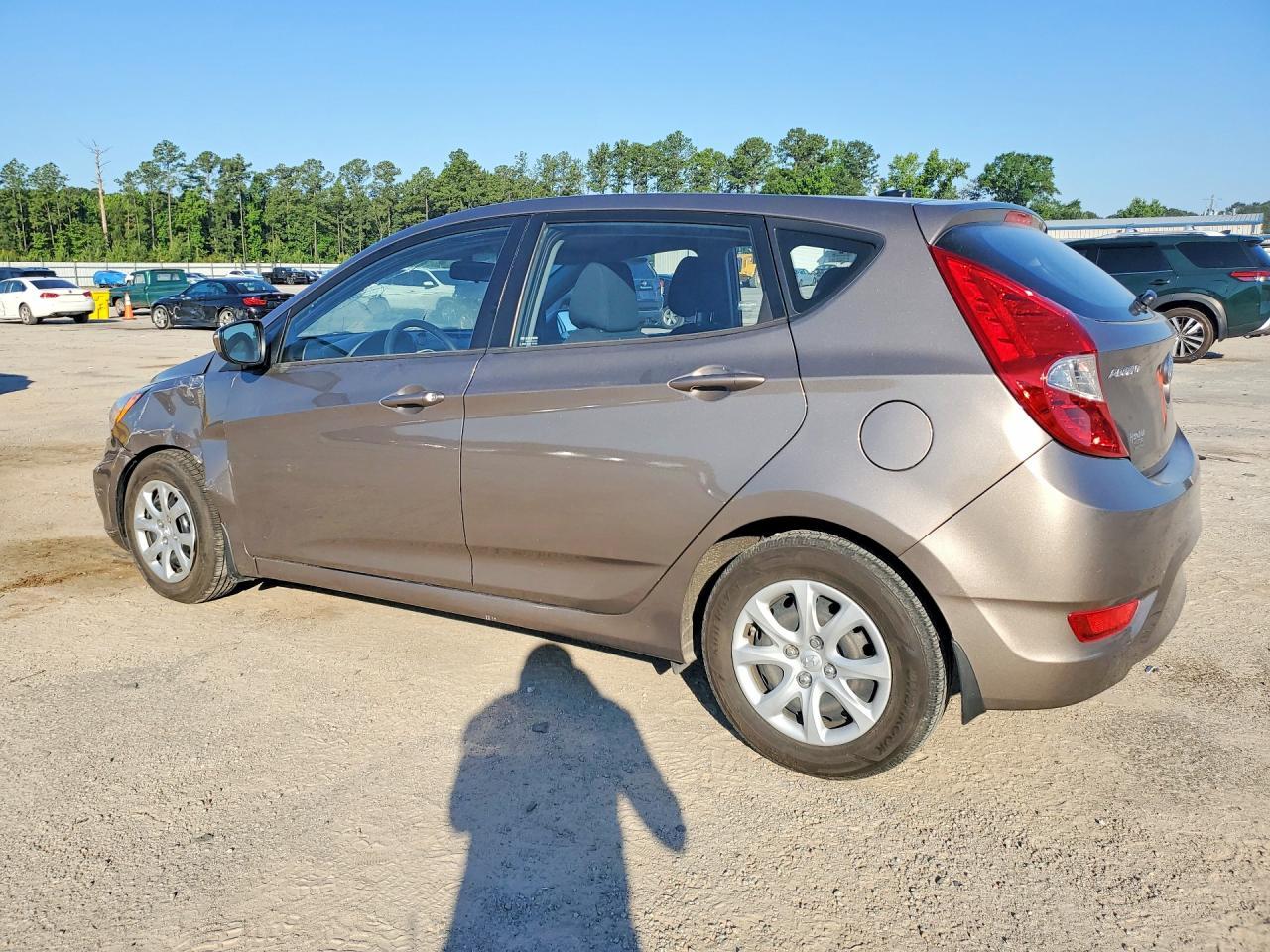 2013 Hyundai Accent Gs - Фото 2