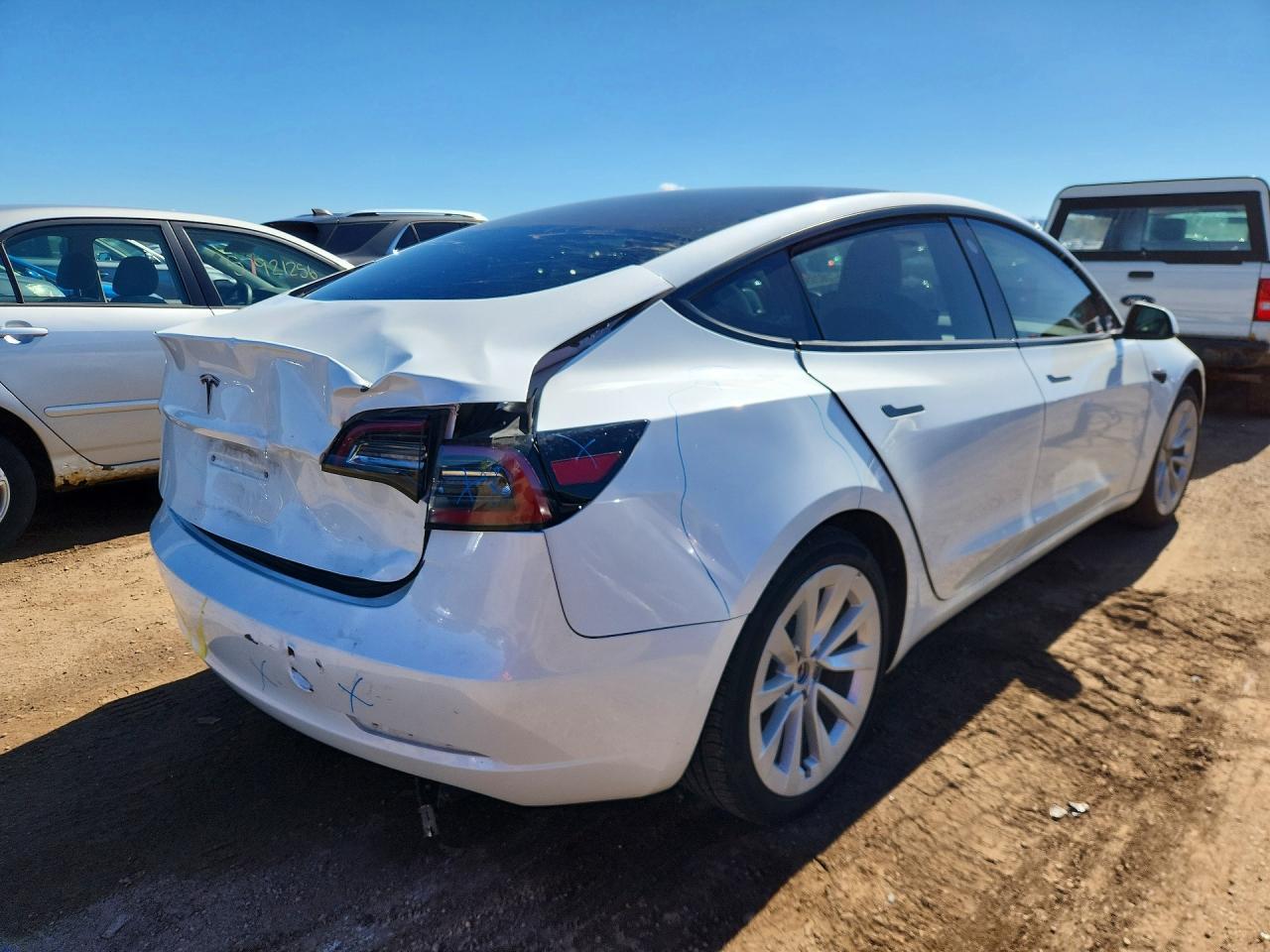 2023 Tesla Model 3 - Фото 3