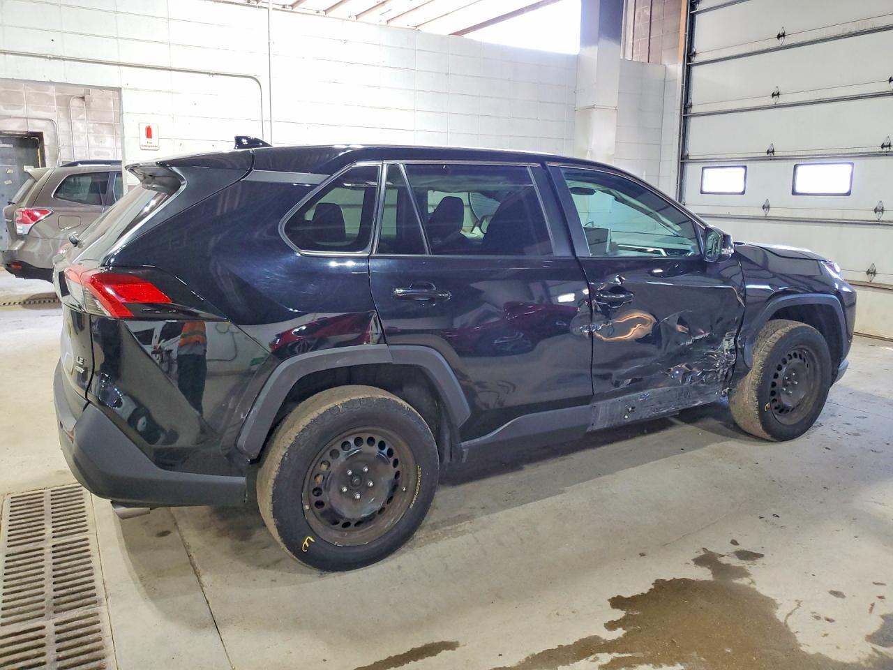 2024 Toyota Rav4 Le - Фото 3