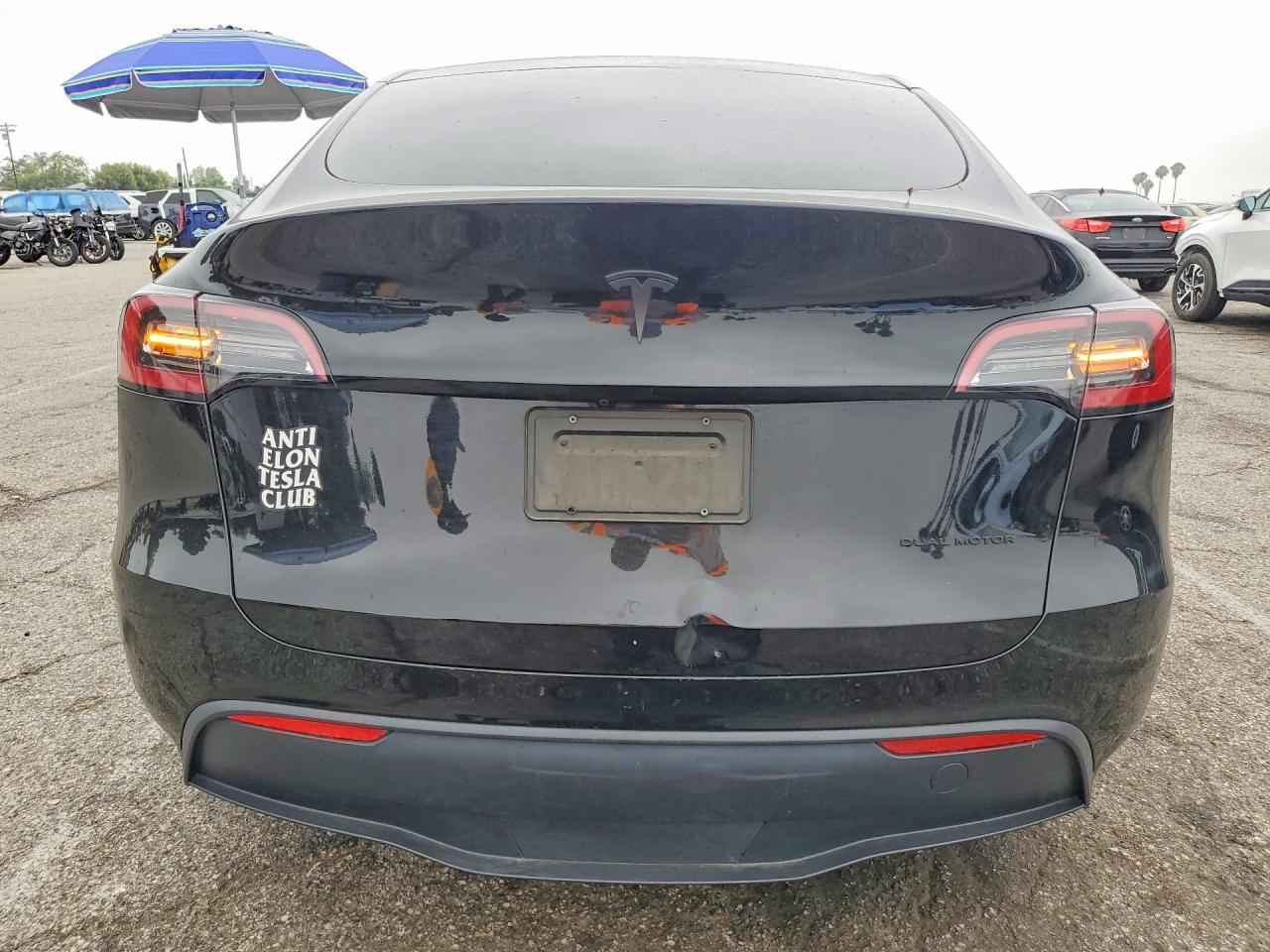 2023 Tesla Model Y - Фото 6