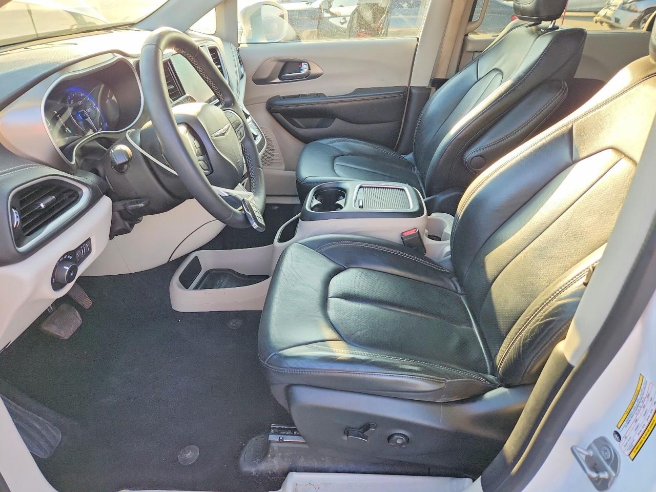 2022 Chrysler Pacifica Touring L - Фото 7