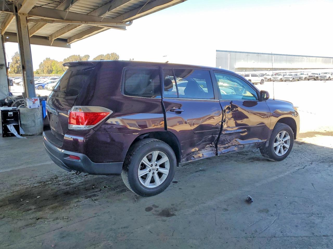 2012 Toyota Highlander Base - Фото 3