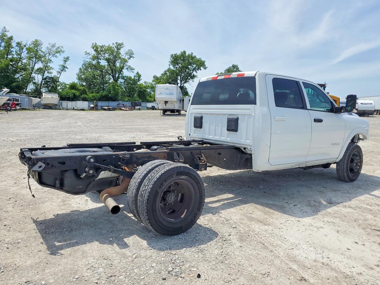 2022 Ram 3500 - Фото 3