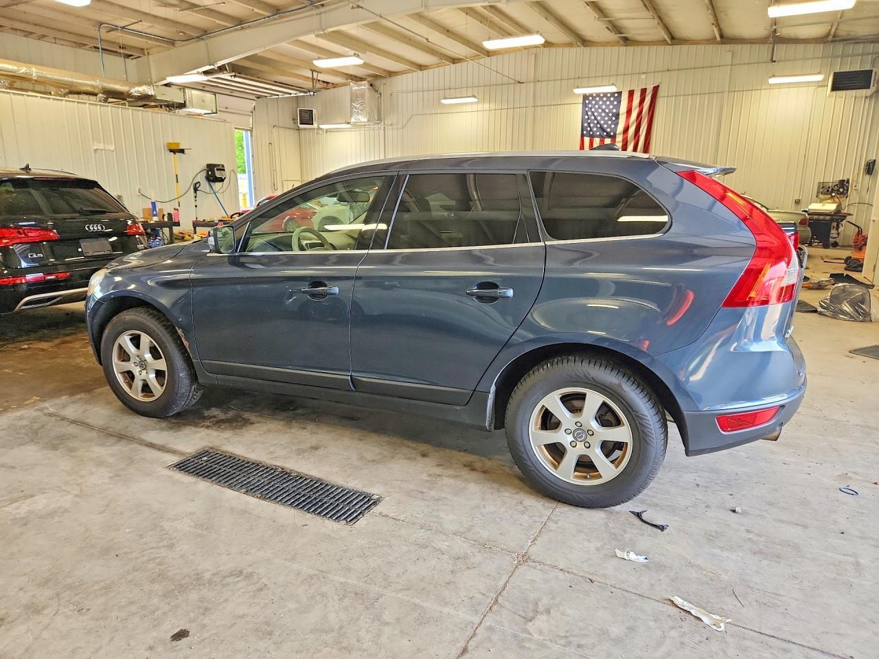 2012 Volvo Xc60 3.2 - Image 2