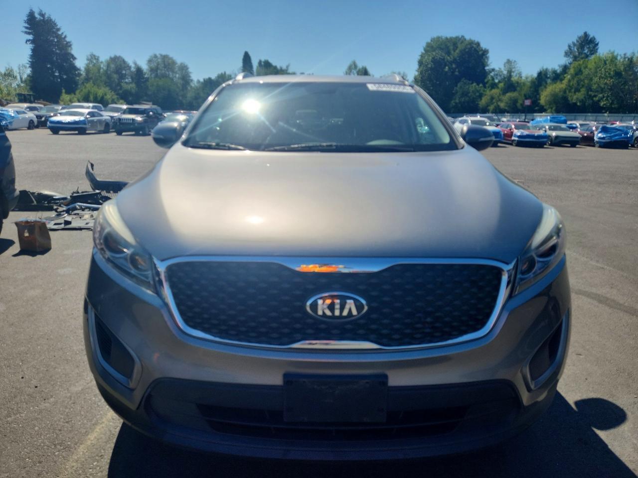 2016 Kia Sorento Lx - Image 5