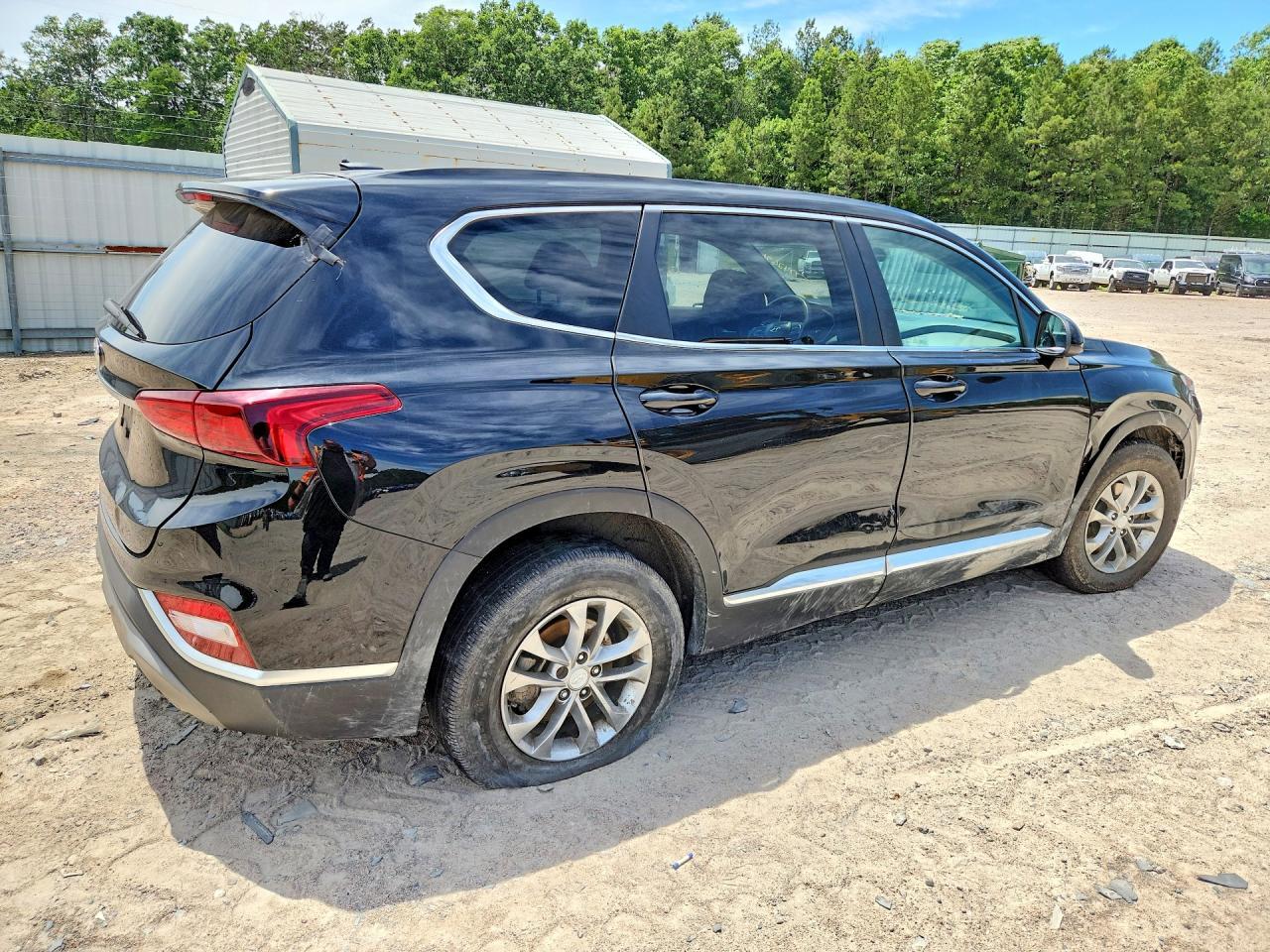 2020 Hyundai Santa Fe Se - Фото 3