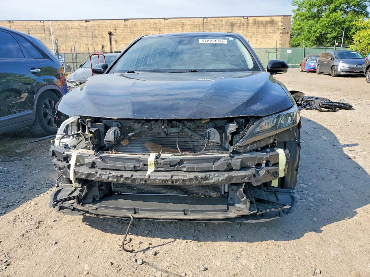 2022 Toyota Camry Se - Фото 5