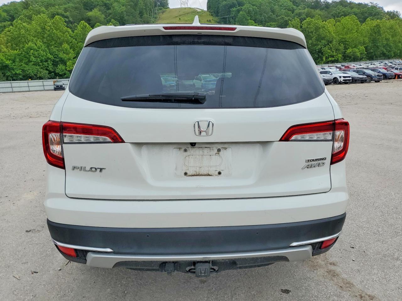 2022 Honda Pilot Touring - Image 6