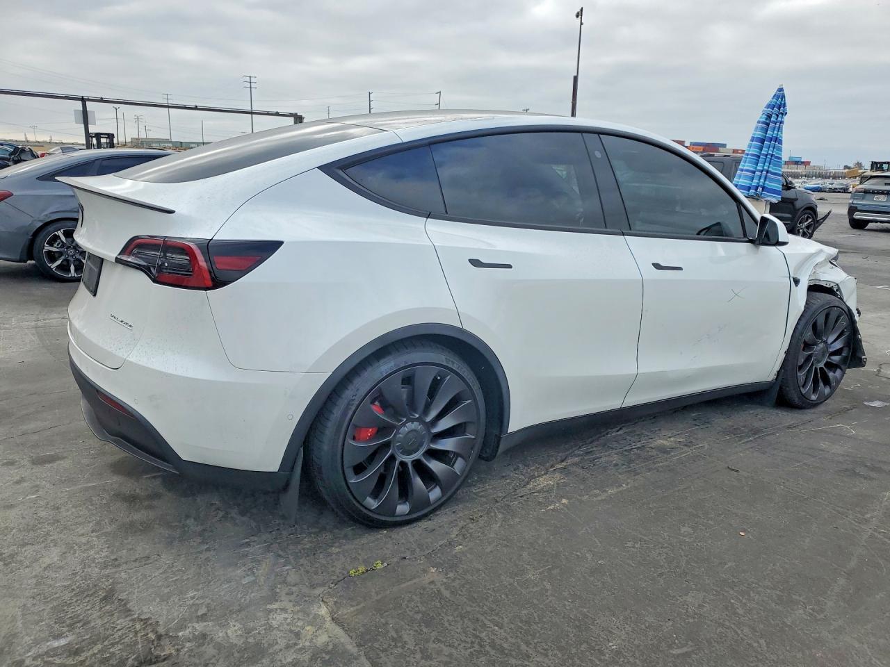 2022 Tesla Model Y - Image 3