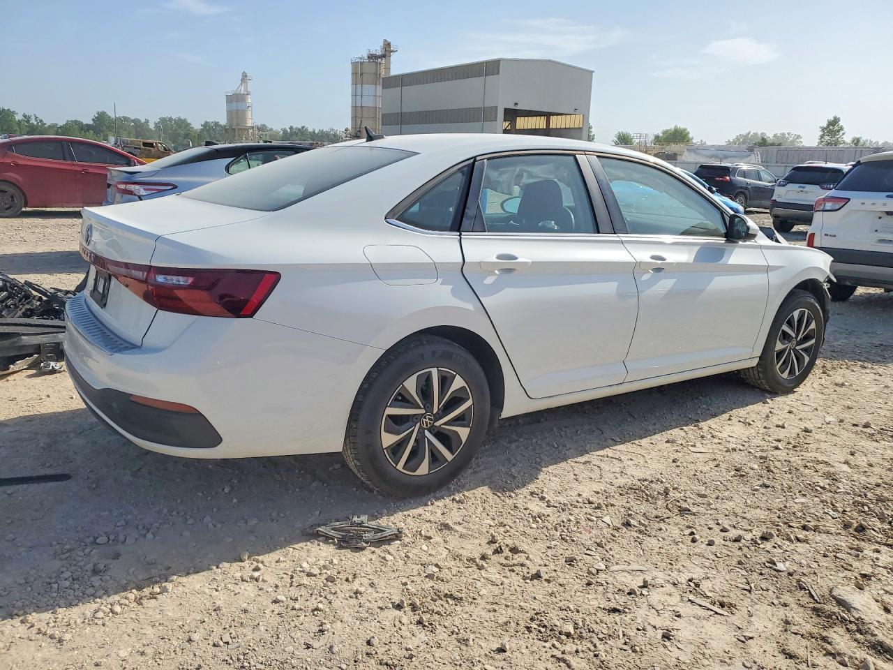 2025 Volkswagen Jetta S - Фото 3