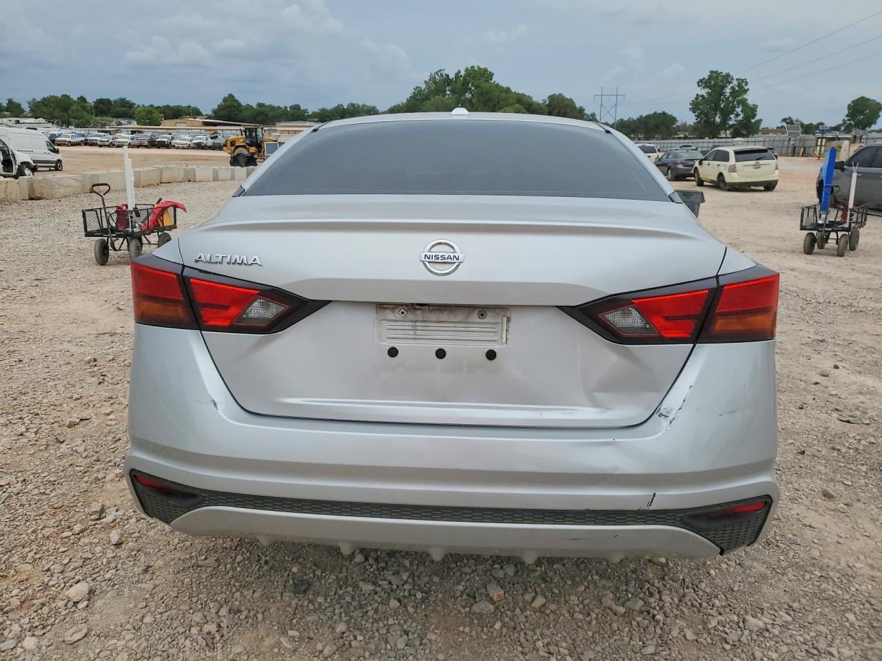 2020 Nissan Altima S - Фото 6