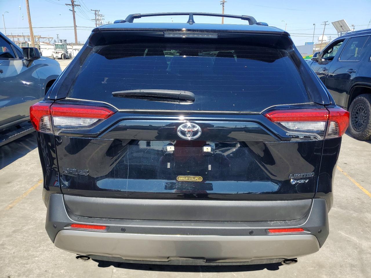 2025 Toyota Rav4 Limited - Фото 6
