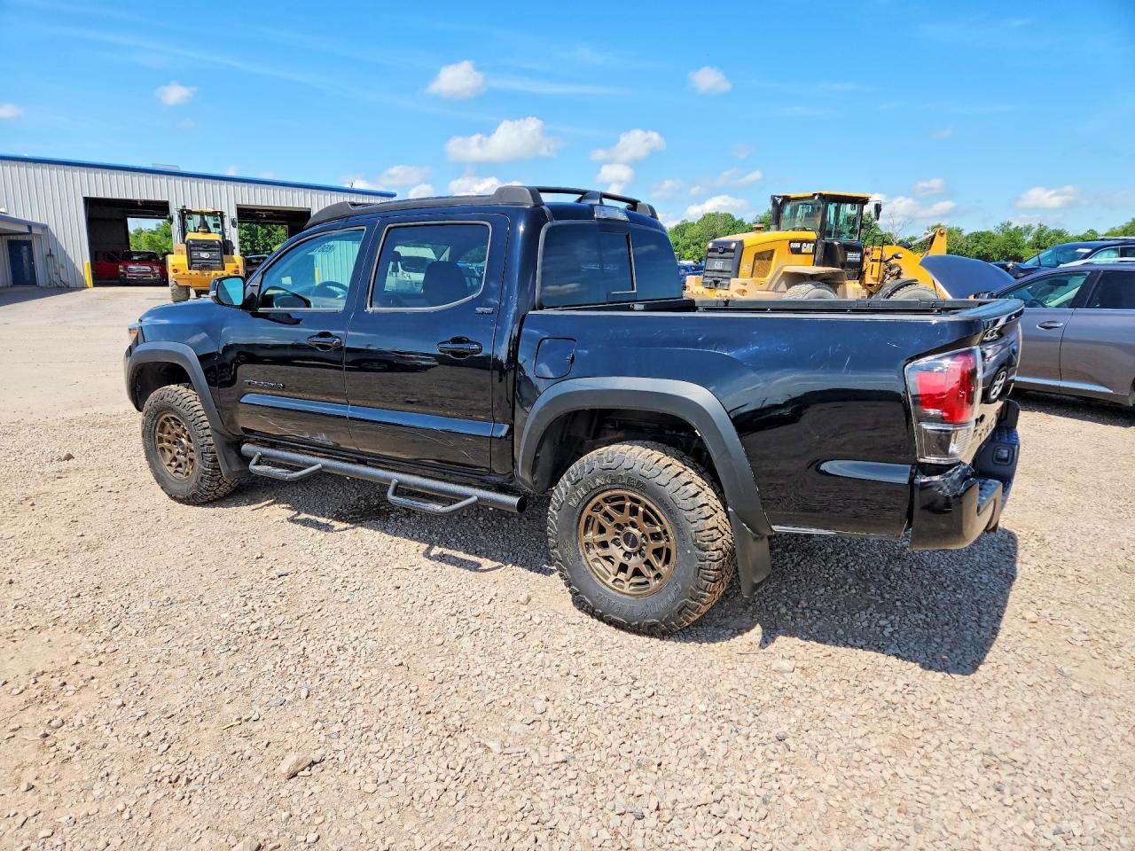 2023 Toyota Tacoma Trd Sport/Trd Off Road/Trd Pro - Image 2