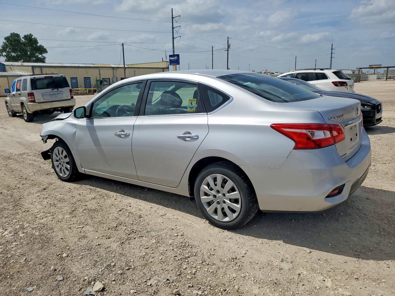 2018 Nissan Sentra S - Фото 2