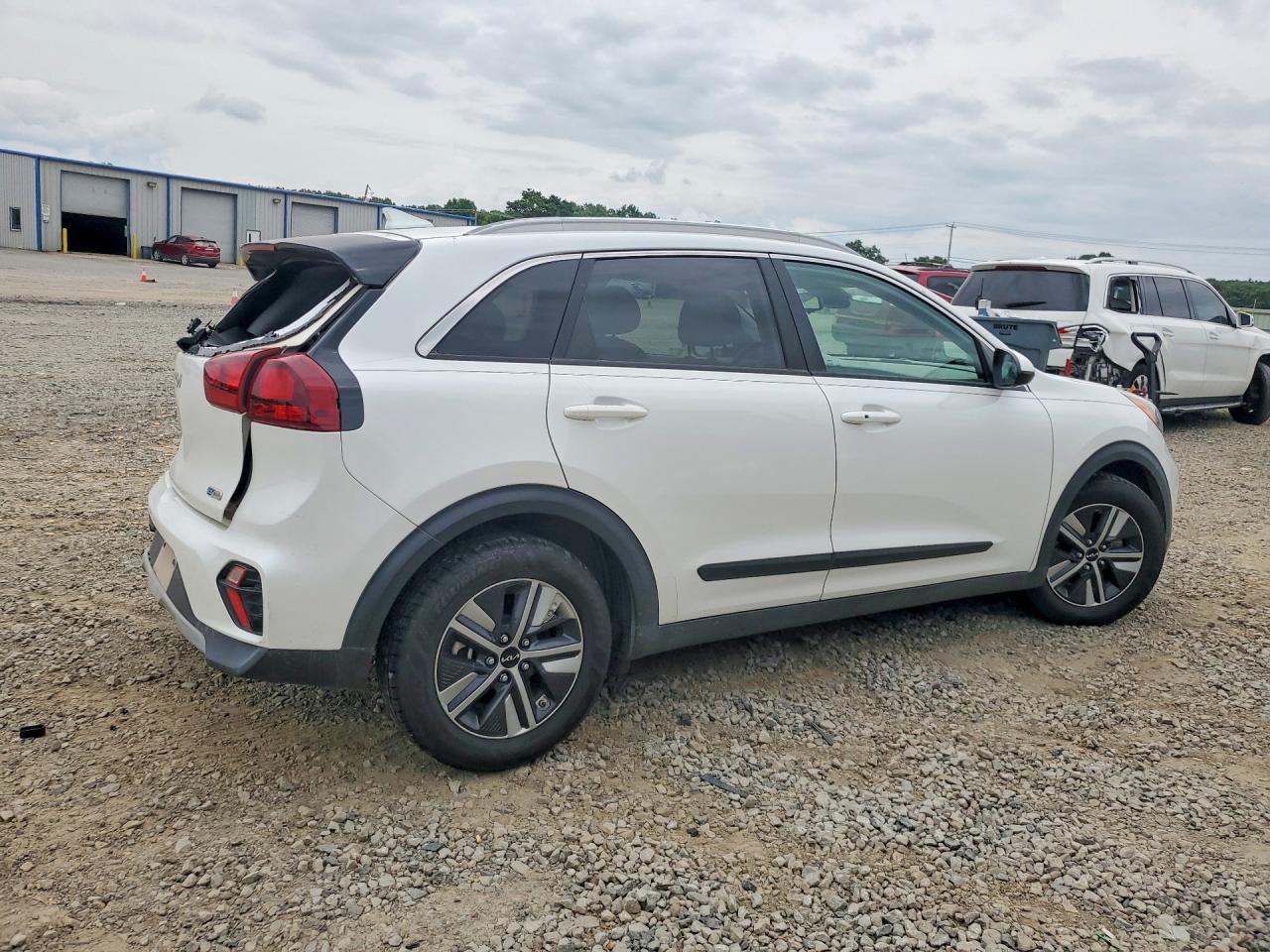 2022 Kia Niro Lxs - Фото 3