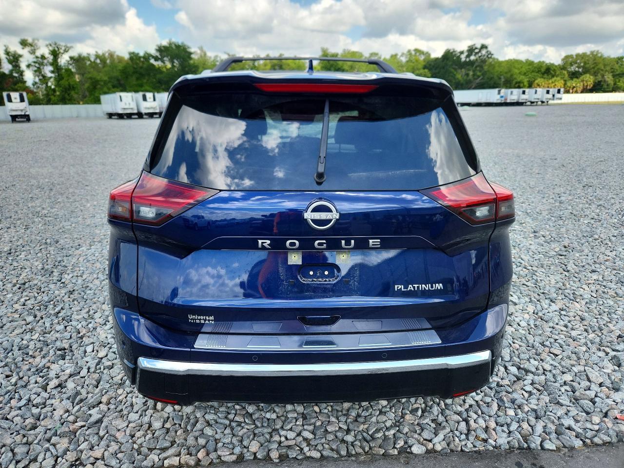 2025 Nissan Rogue Platinum - Фото 6