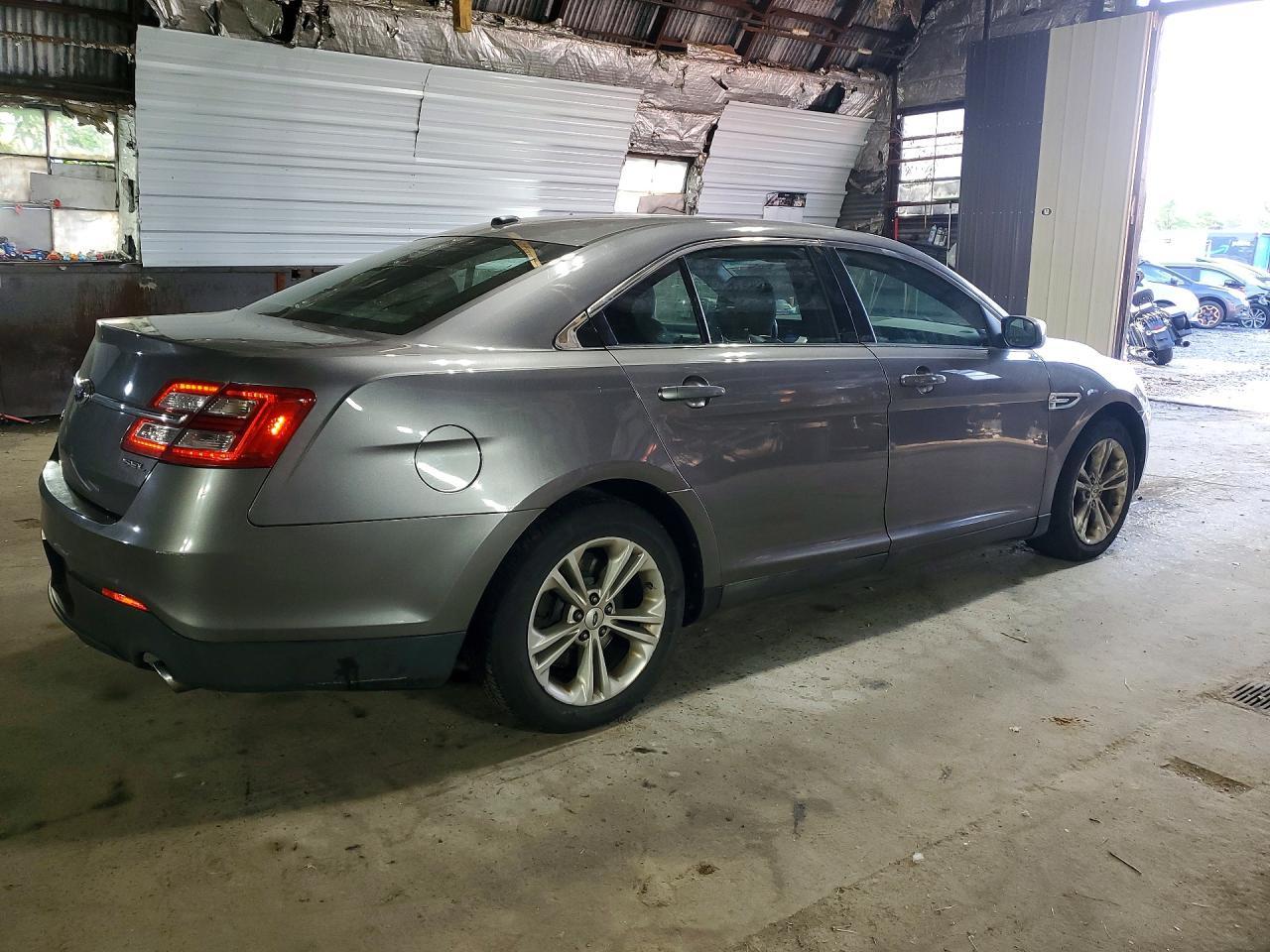 2014 Ford Taurus Sel - Image 3