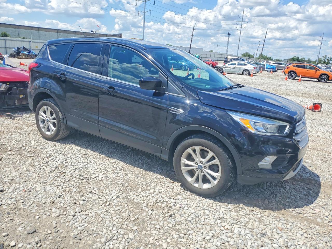 2019 Ford Escape Se - Фото 4