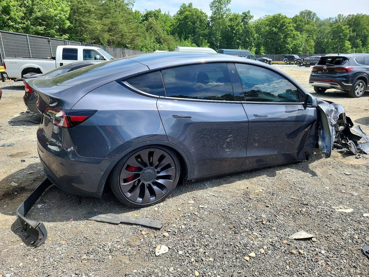 2022 Tesla Model Y - Фото 3