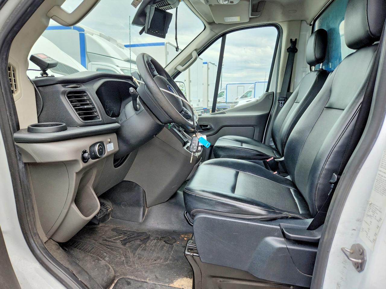2020 Ford Transit Delivery Truck - Фото 7
