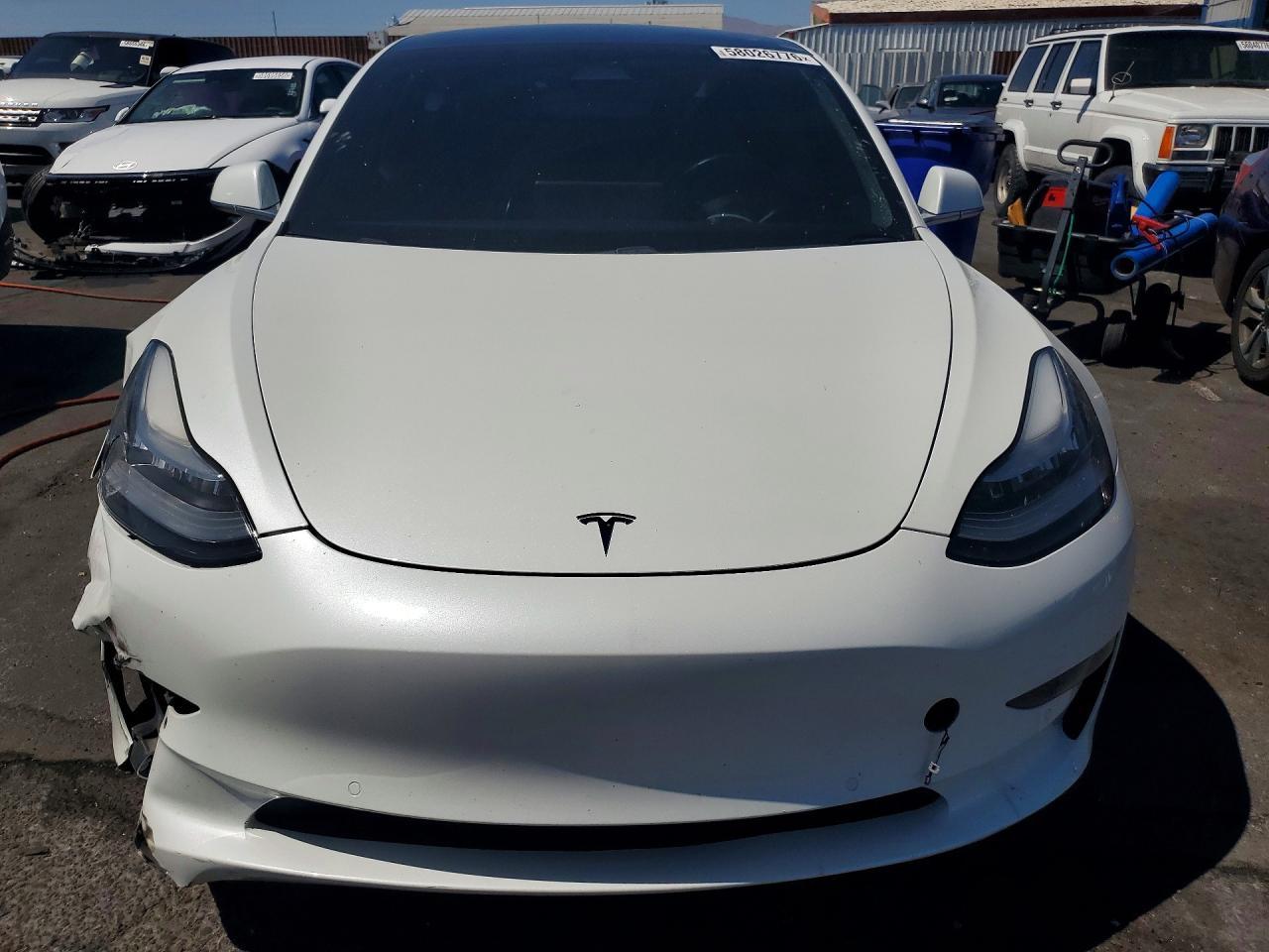 2020 Tesla Model 3 - Фото 5