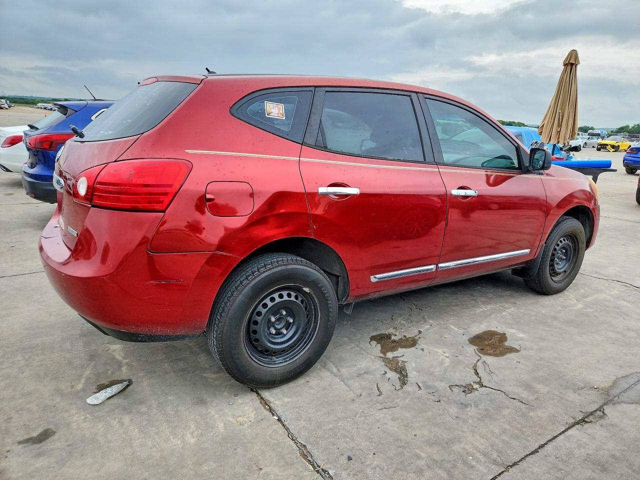 2014 Nissan Rogue Select S - Image 3