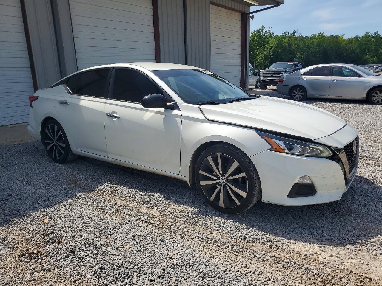 2019 Nissan Altima Sr - Фото 4