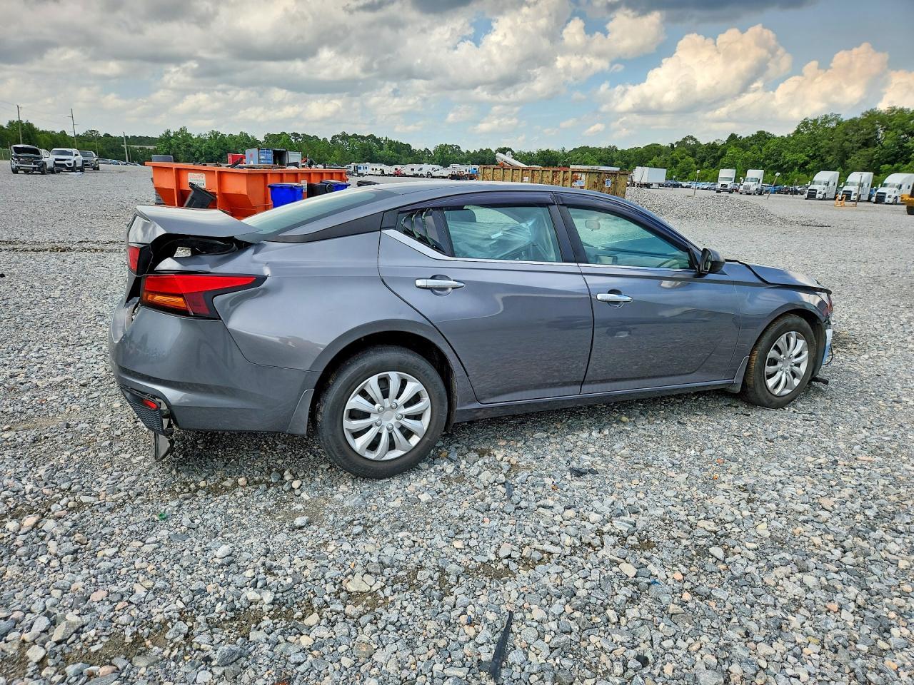 2024 Nissan Altima S - Фото 3