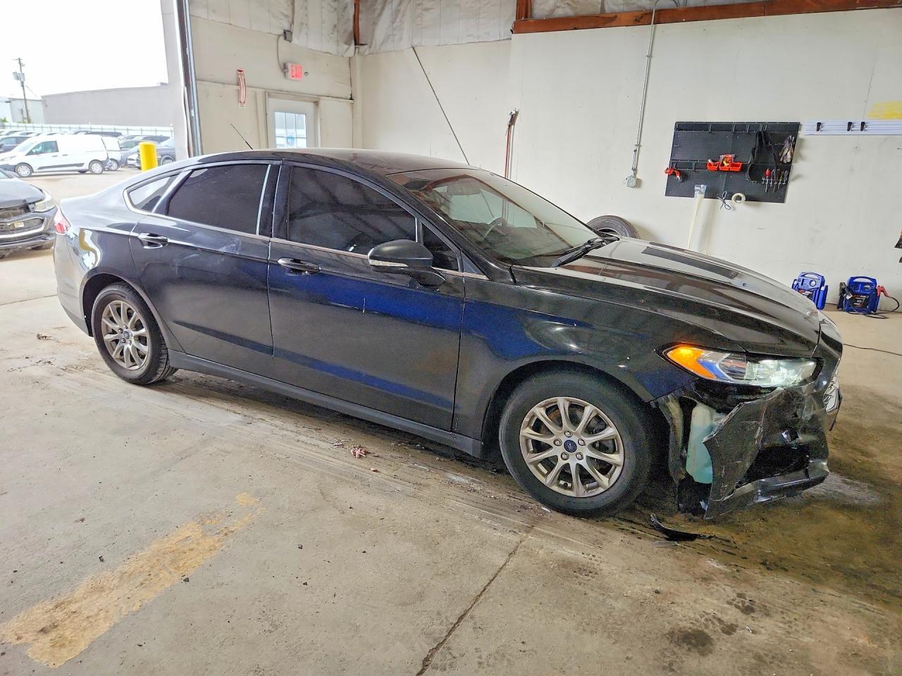 2015 Ford Fusion S - Image 4