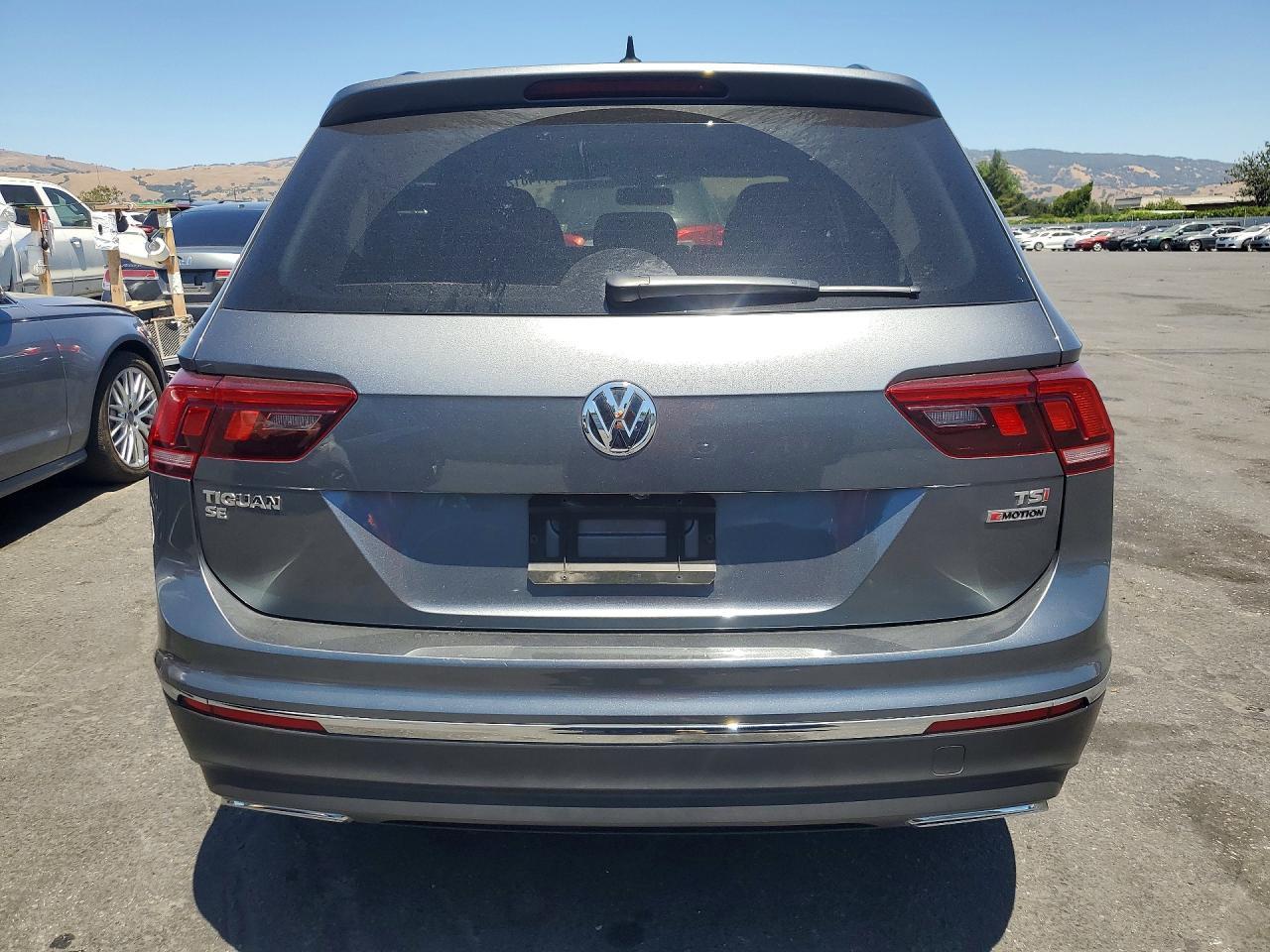 2018 Volkswagen Tiguan Se - Image 6