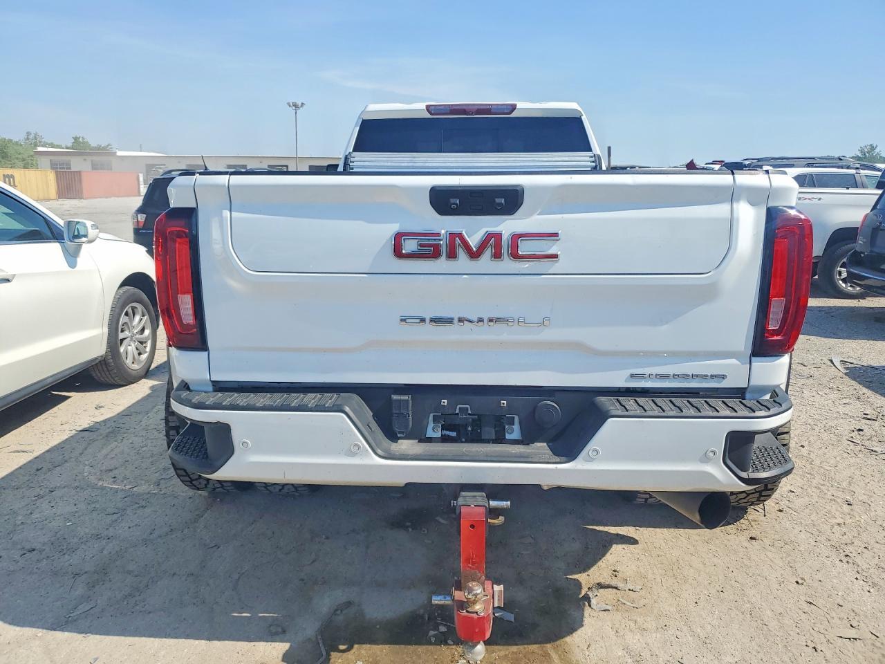 2022 GMC Sierra K3500 Denali - Фото 6