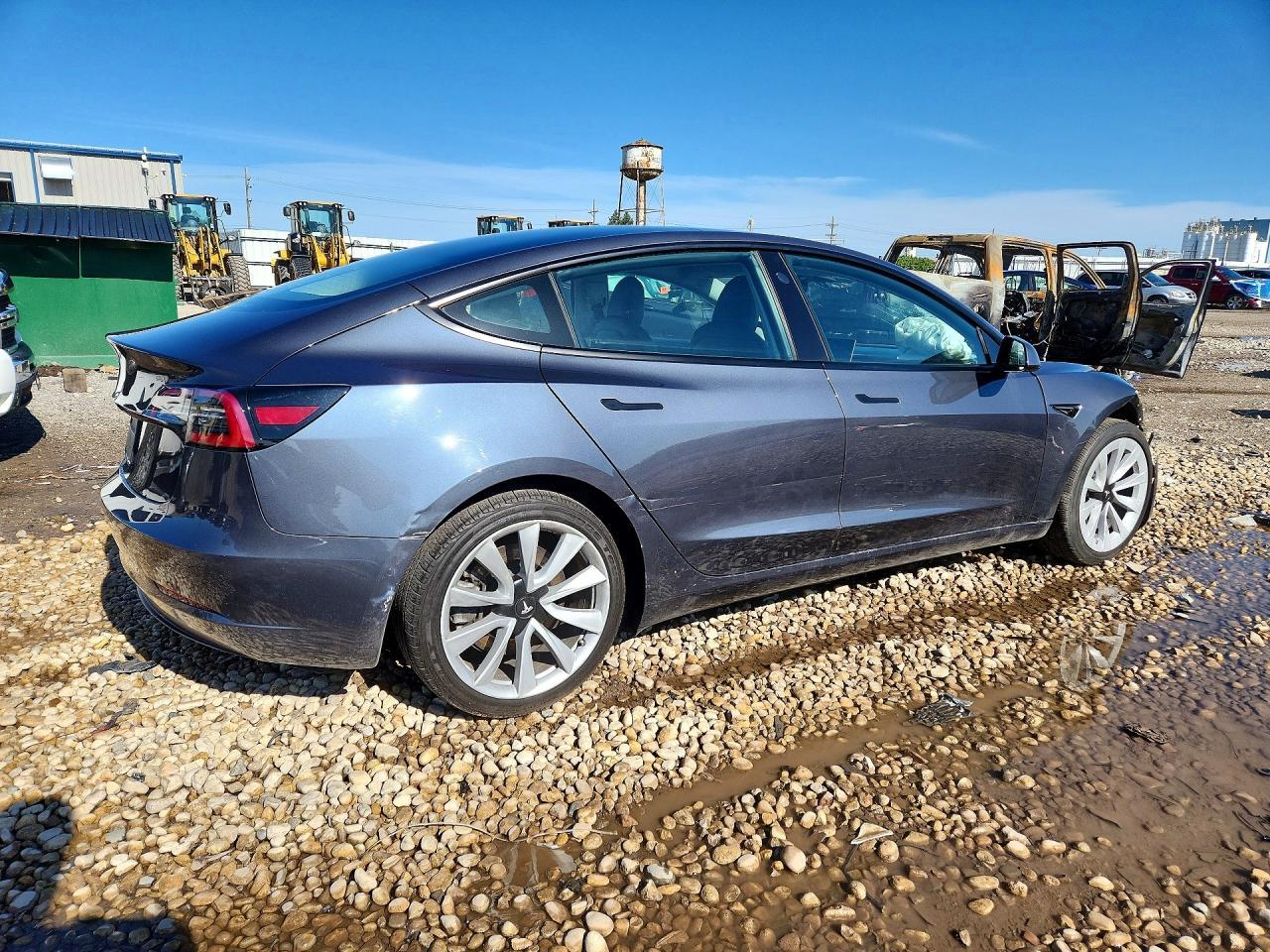 2021 Tesla Model 3 - Image 3