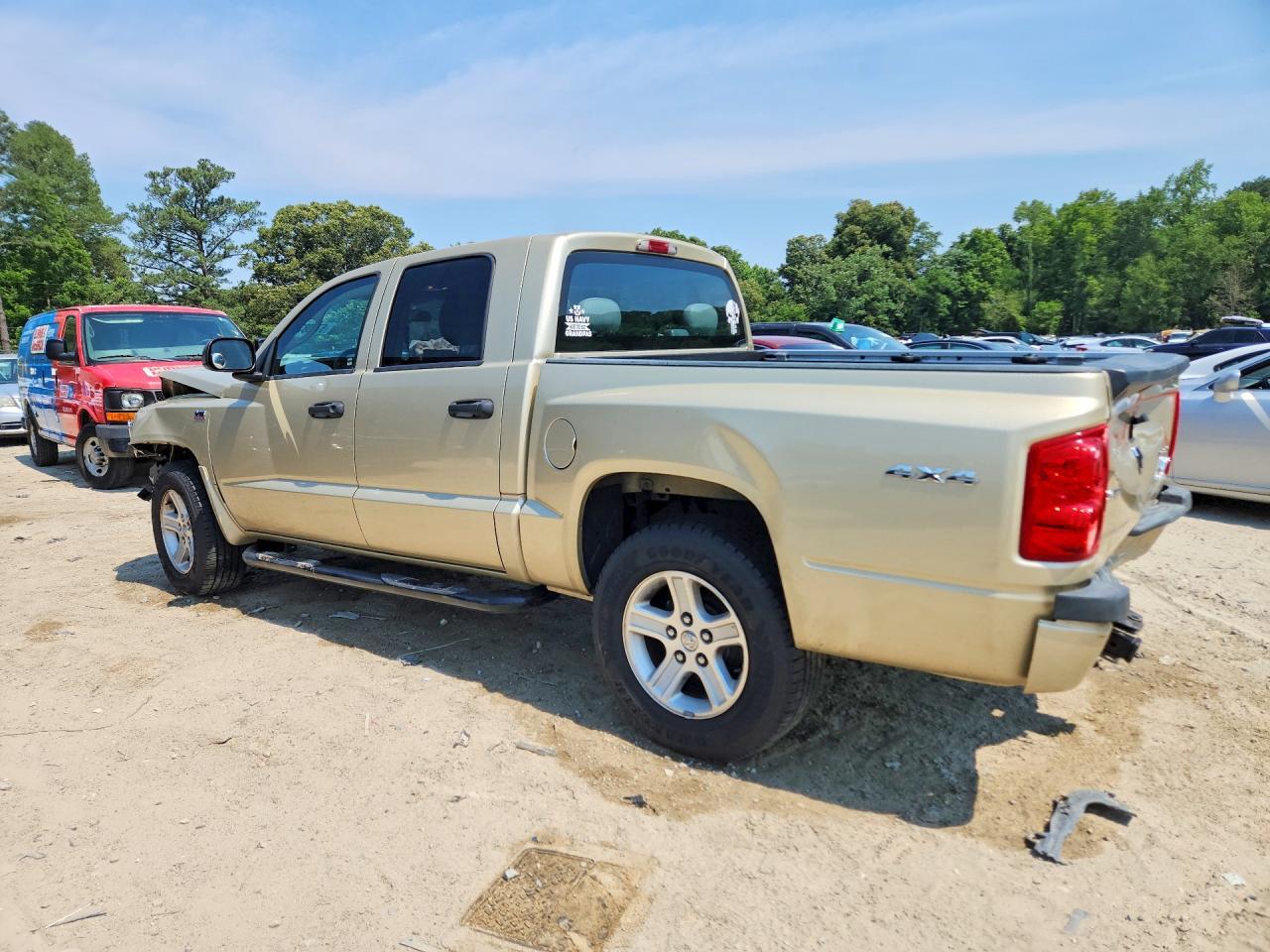 2011 Dodge Dakota Slt - Image 2