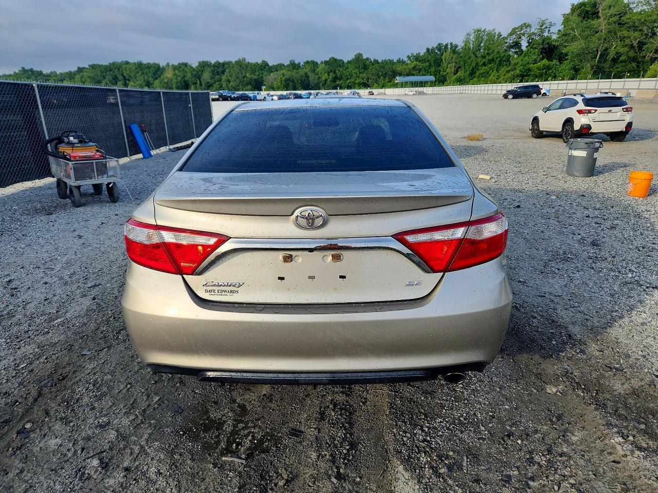 2015 Toyota Camry Se - Фото 6