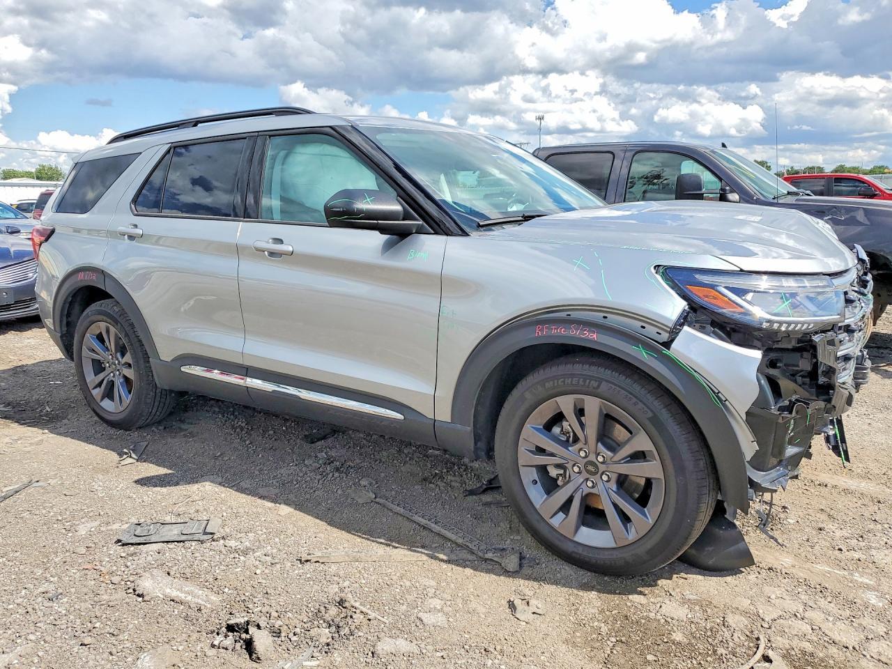 2025 Ford Explorer Active - Фото 4