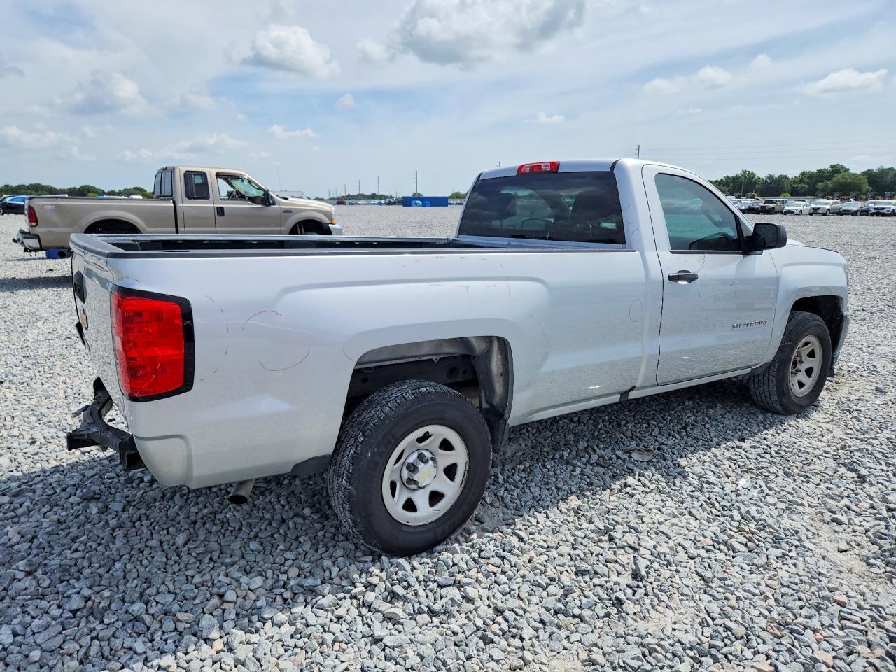 2016 Chevrolet Silverado C1500 - Фото 3