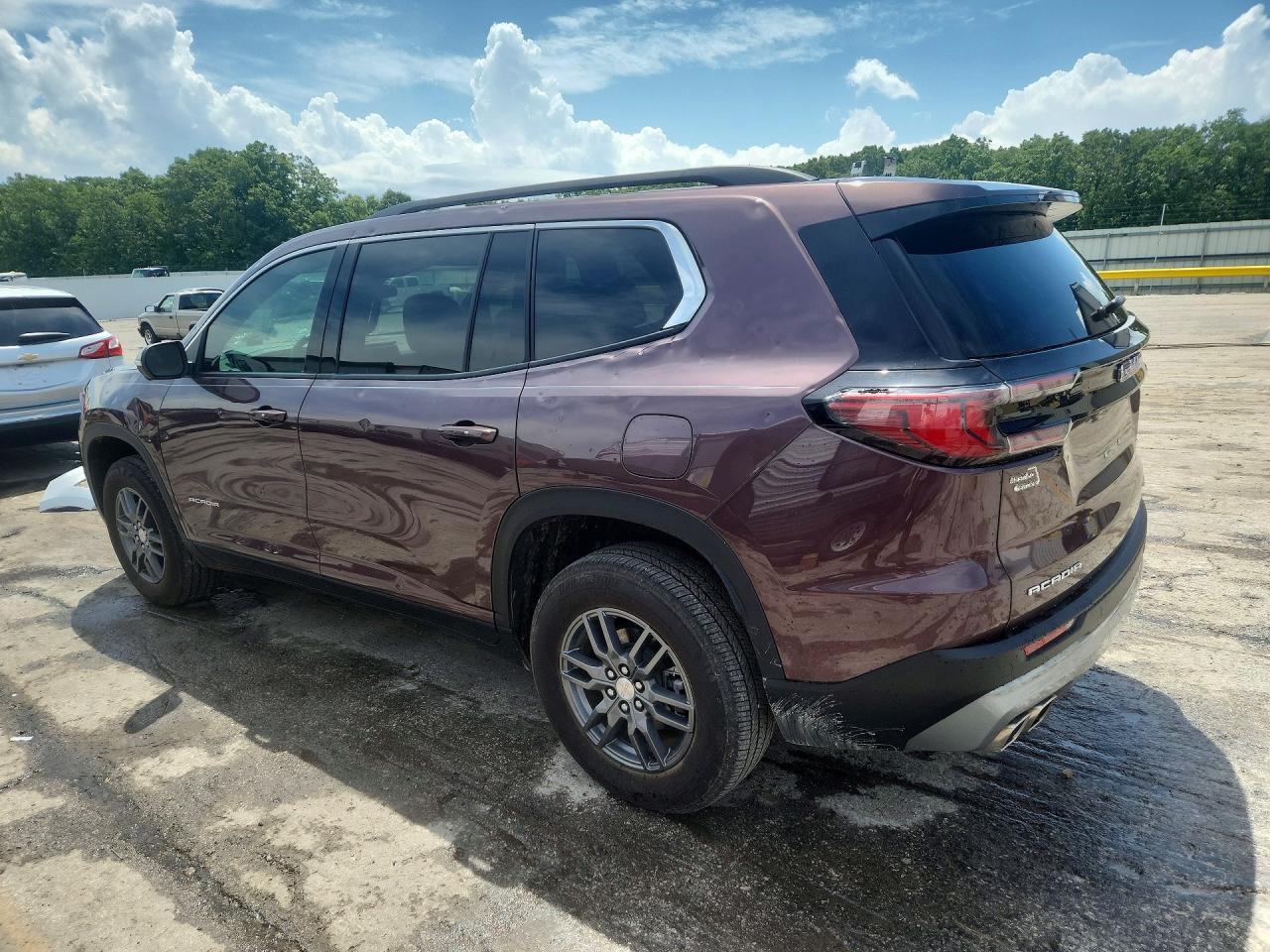 2025 GMC Acadia Elevation - Фото 2